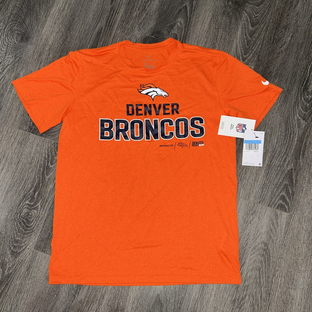 Denver Broncos Men’s Med NWT Orange Nike Dri Fit Short Sleeve T Shirt